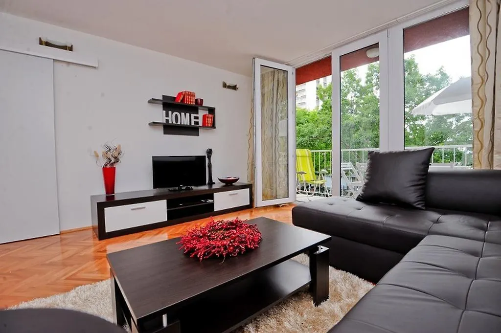 Apartment Mb Rijeka 0*,
