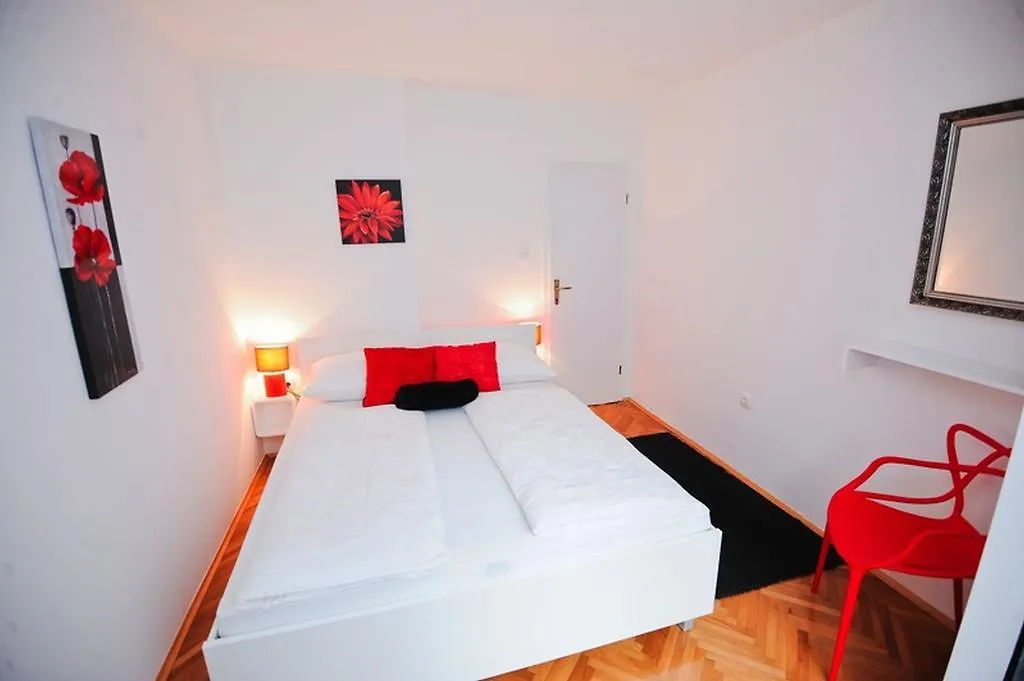 Apartment Mb Rijeka