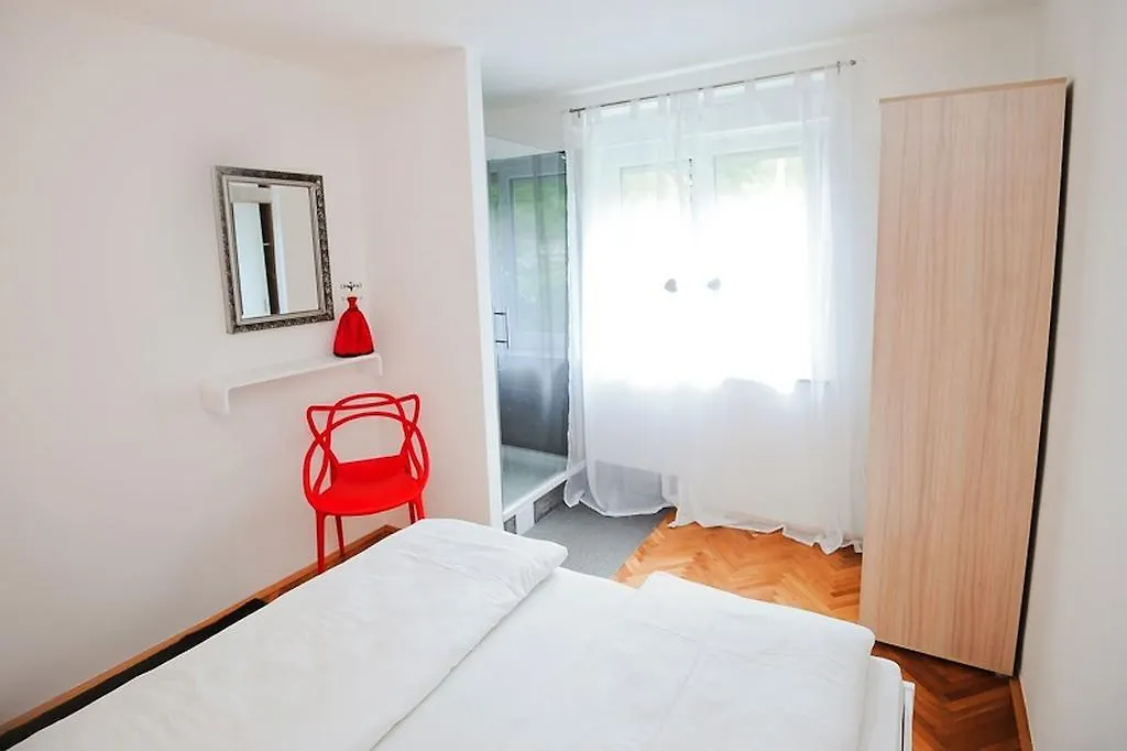 Apartment Mb Rijeka 0*,