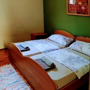 https://zelena-kua-green-house.pula-hotels.org